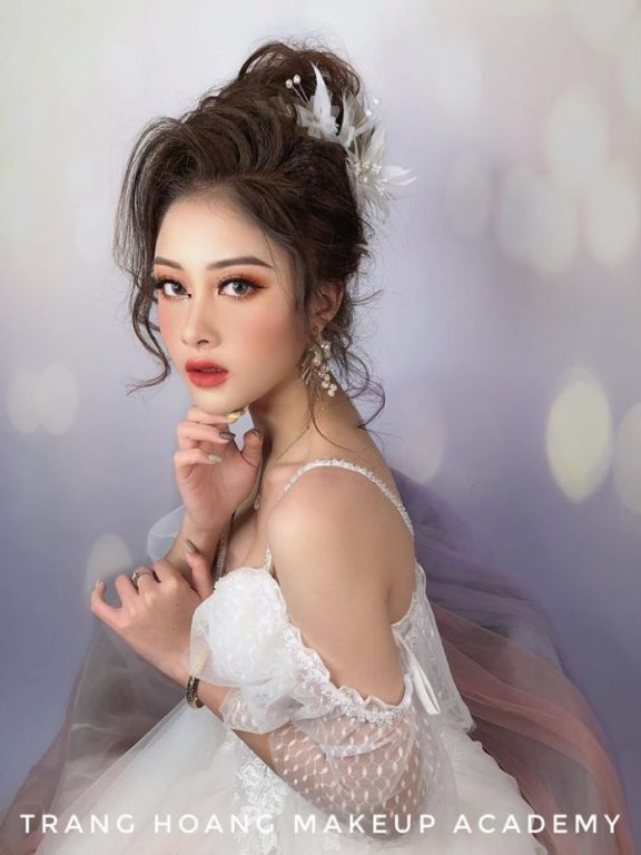 Top 10 dịch vụ trang điểm tại nhà ở Hải Phòng đẹp-chuyên nghiệp 2023 12 Trang Hoàng Makeup Academy