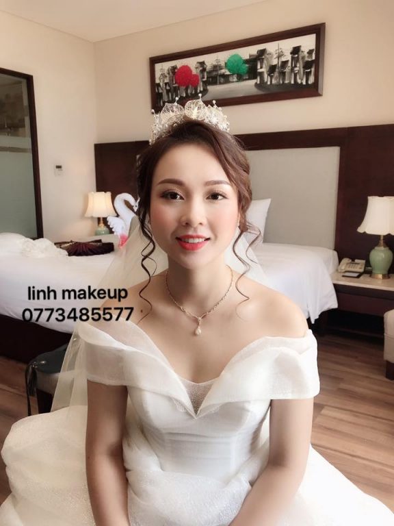 Linh makeup